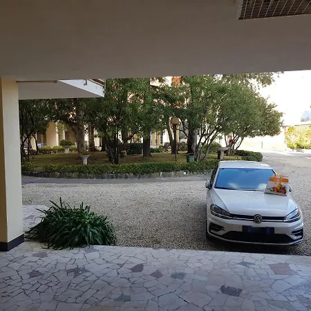 La Perla Di Puntabella Apartment Varazze Exterior photo