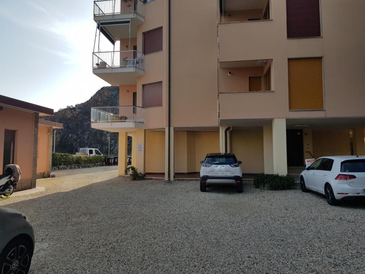 La Perla Di Puntabella Apartment Varazze